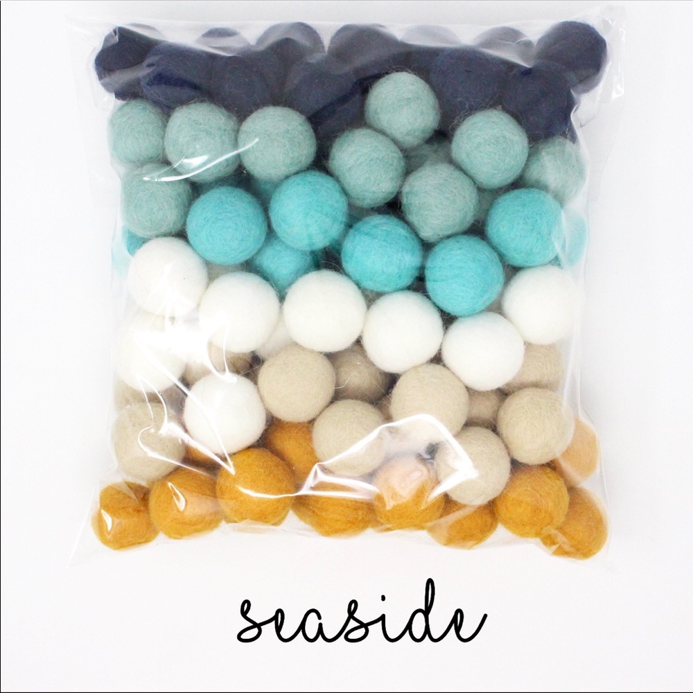 Pom Pom Garland